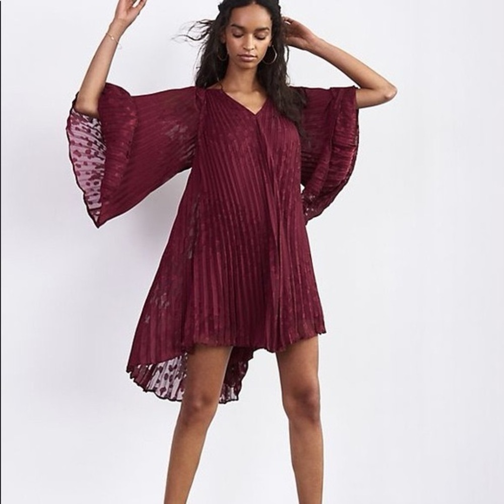 NEW By Anthropologie Small Burgundy Toulon Accordion Pleated Swing Mini Dress